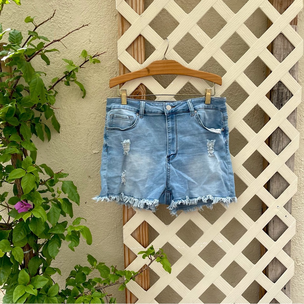 Distressed Mid Rise Jean Shorts Juniors Size 13